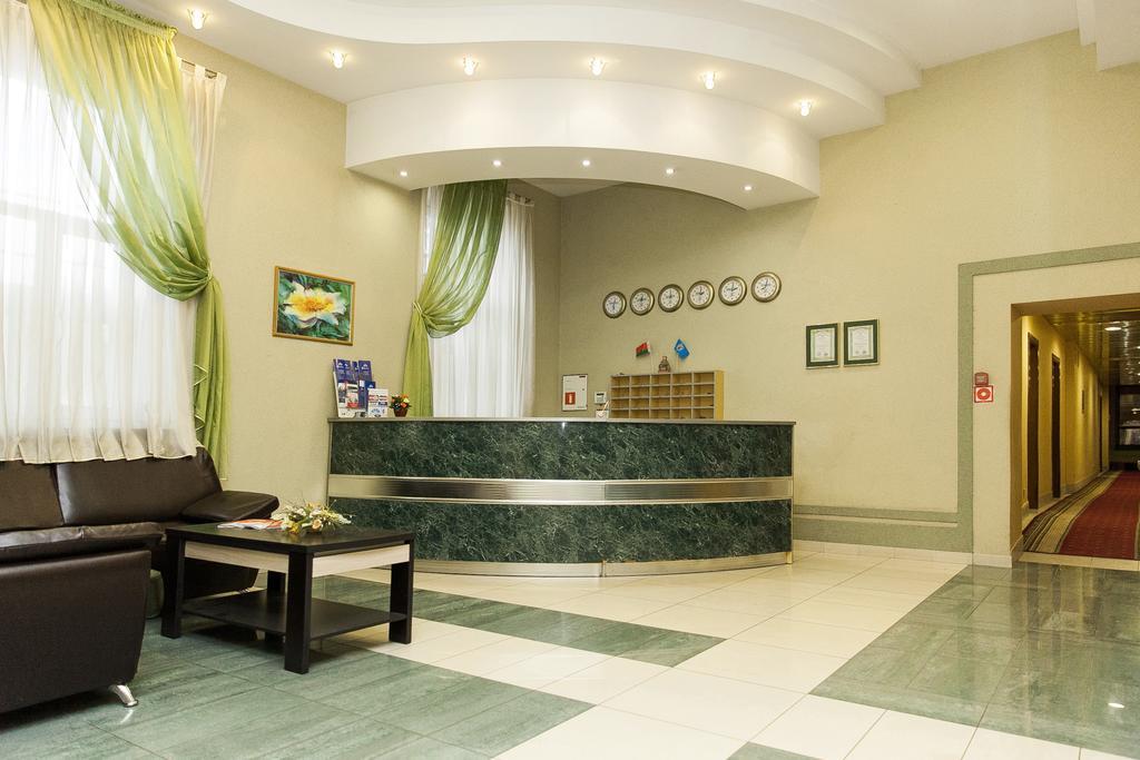 U Fontana Hotel Μινσκ Εξωτερικό φωτογραφία