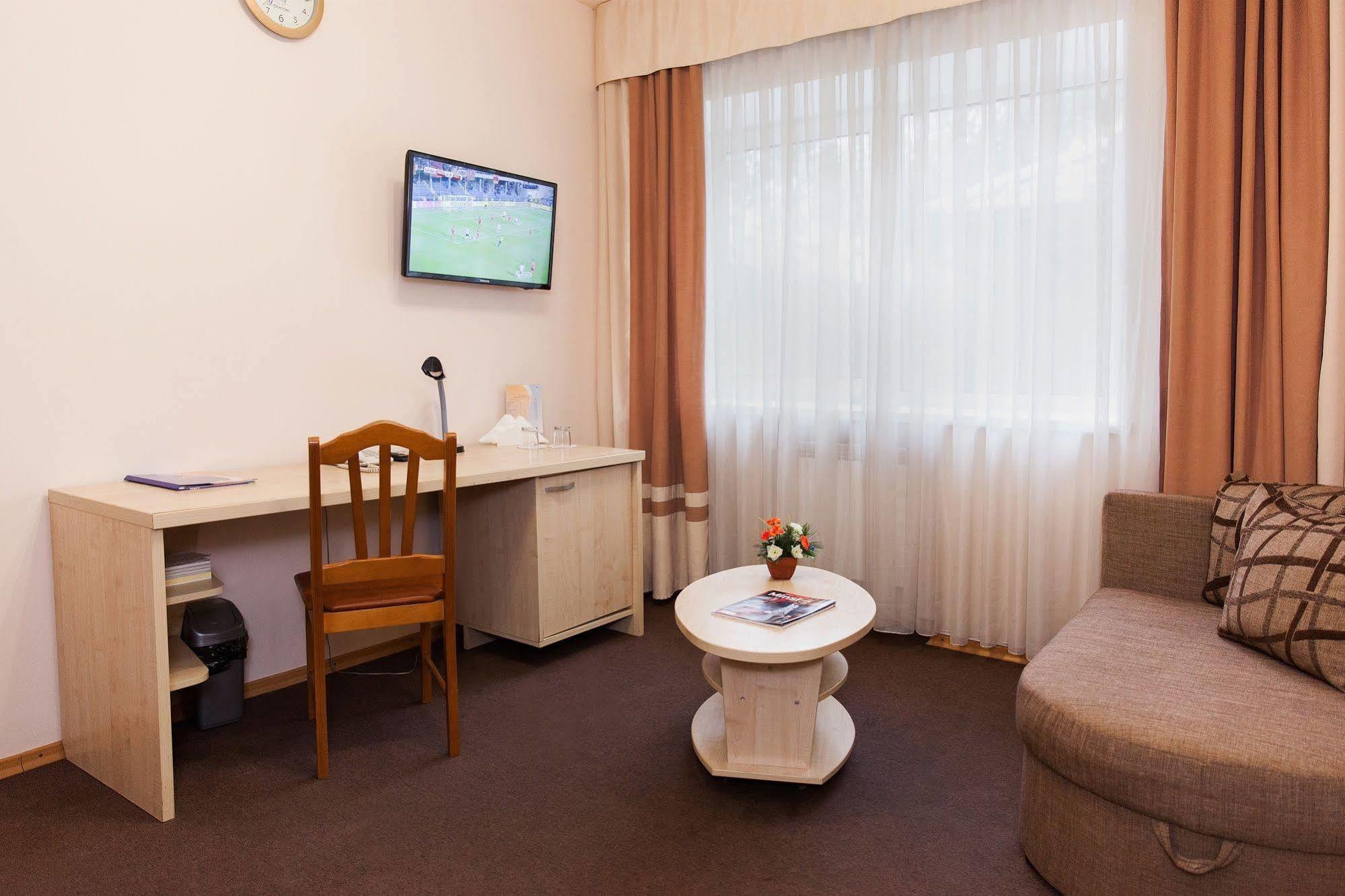 U Fontana Hotel Μινσκ Εξωτερικό φωτογραφία