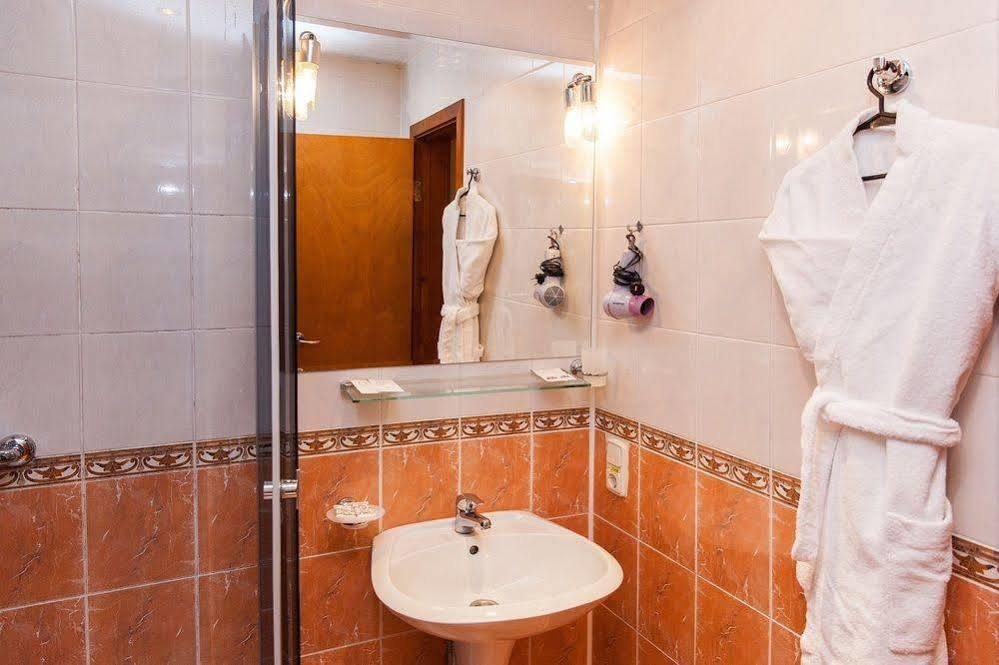 U Fontana Hotel Μινσκ Εξωτερικό φωτογραφία